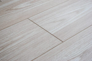 Ламинат Unilin Clix Floor Plus Extra Дуб Селект светло-серый CPE 4066